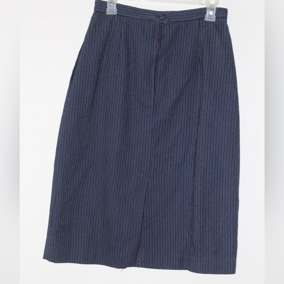 Skirt Suit - Picture 2 of 4